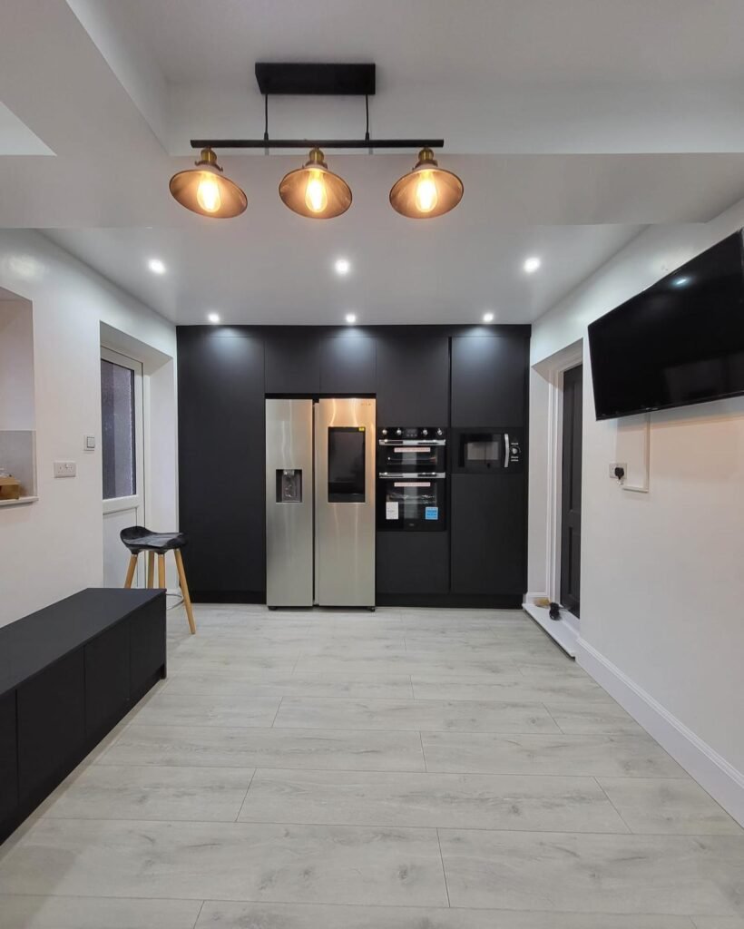 WhatsApp Image 2024-10-03 at 18.04.28 (2)